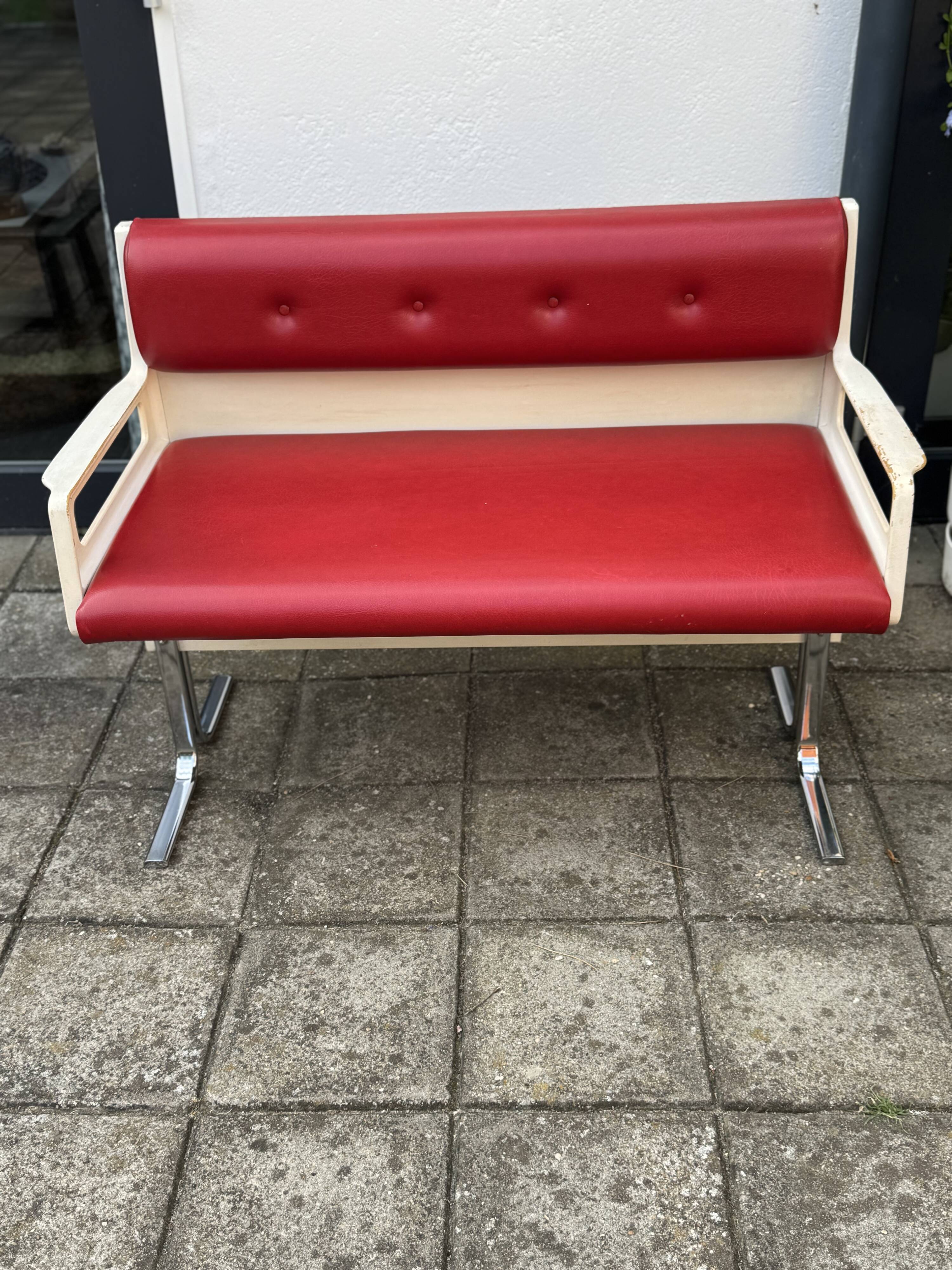 Space Age Bench by EKA Wohnmobel