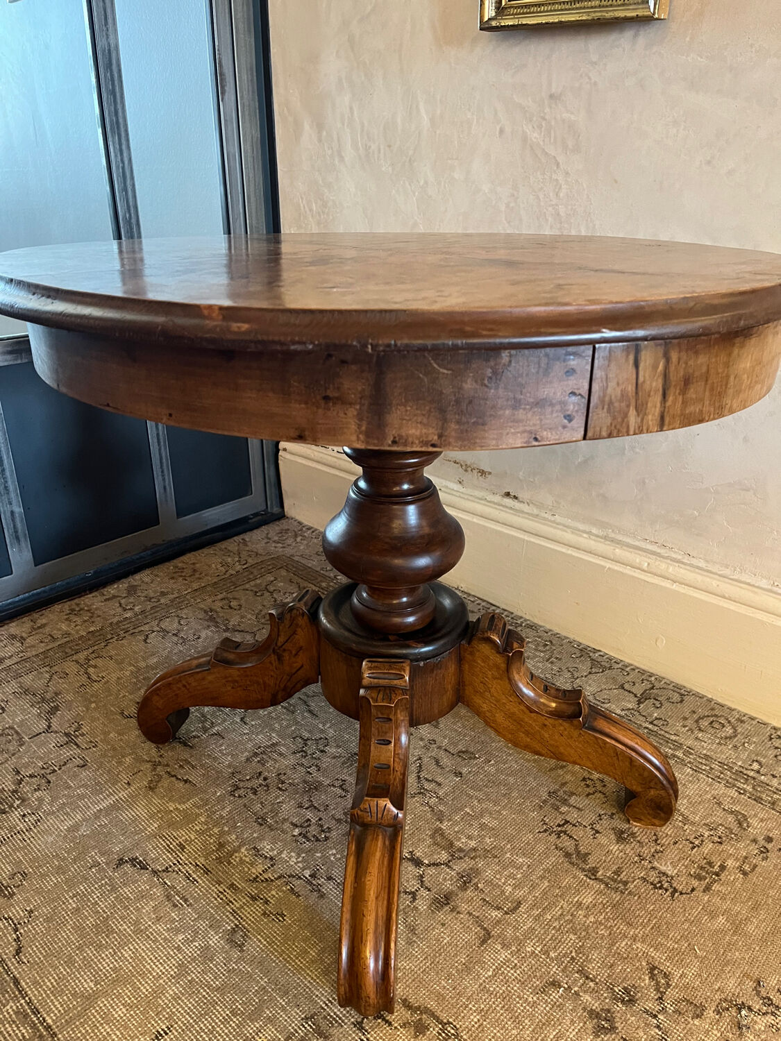 Antique gueridon GM with central leg