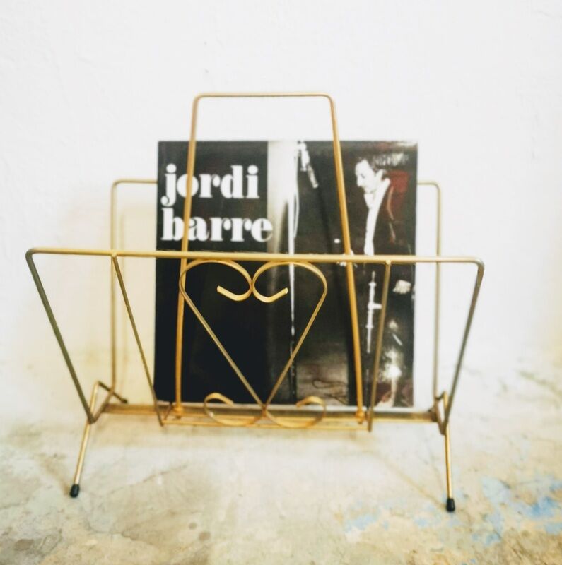 Gold metal magazine holders