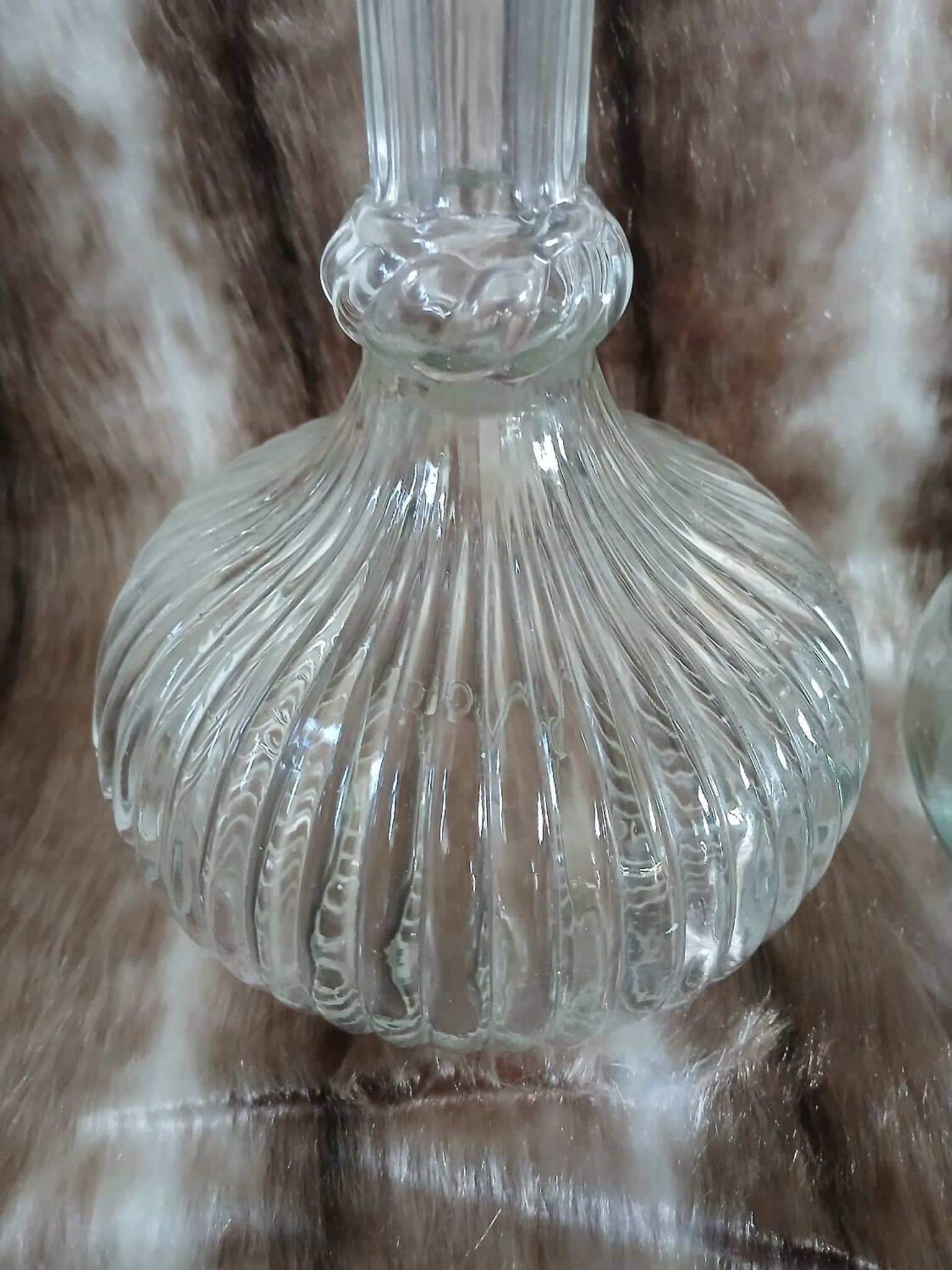 2 antique carafes