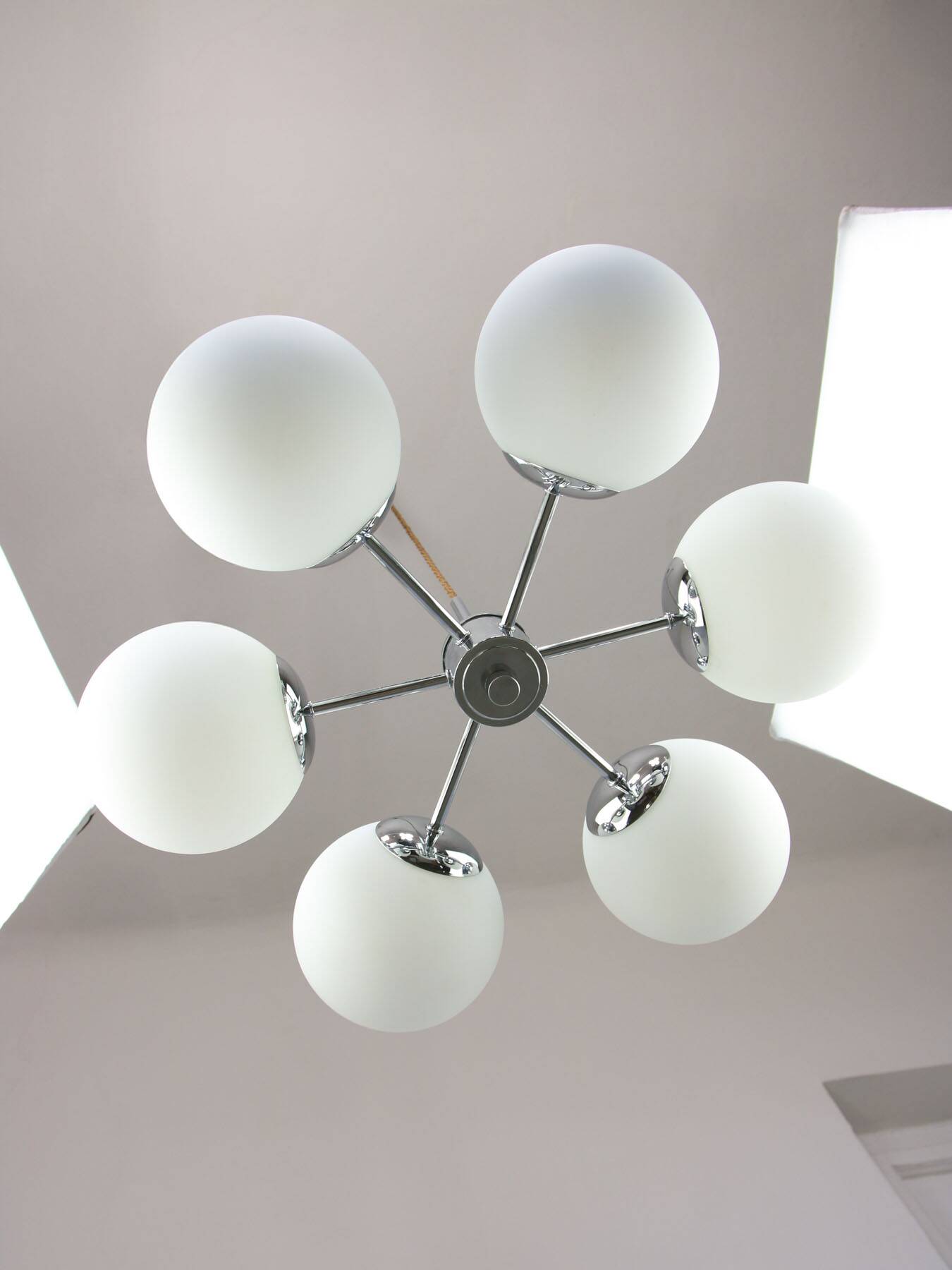 Space-age Italian Sputnik Chrome & Opaline Chandelier, 1970s