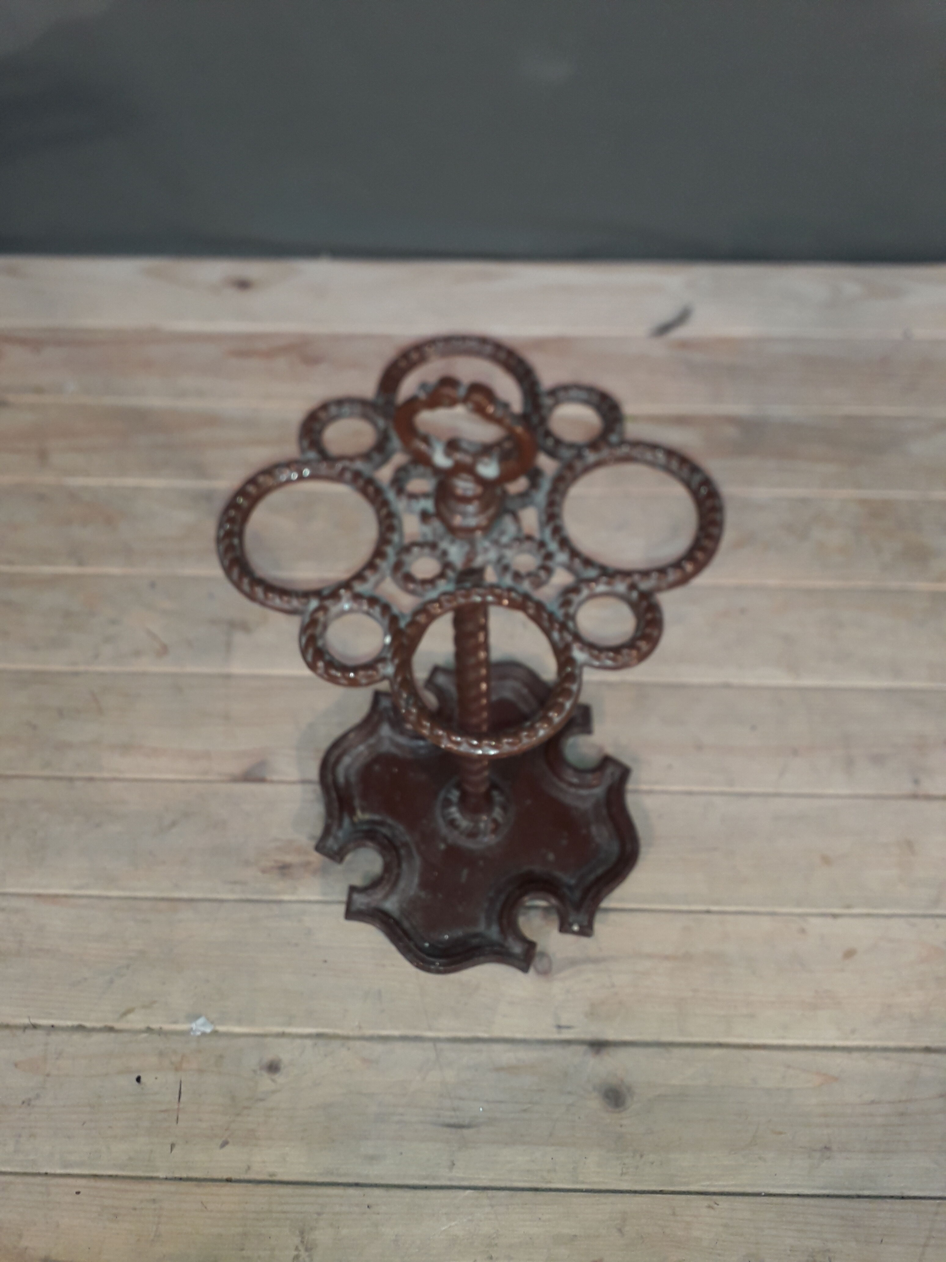 Cast iron umbrella holder