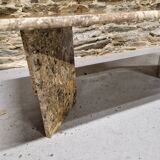 Table basse en pierre du Jura style marbre