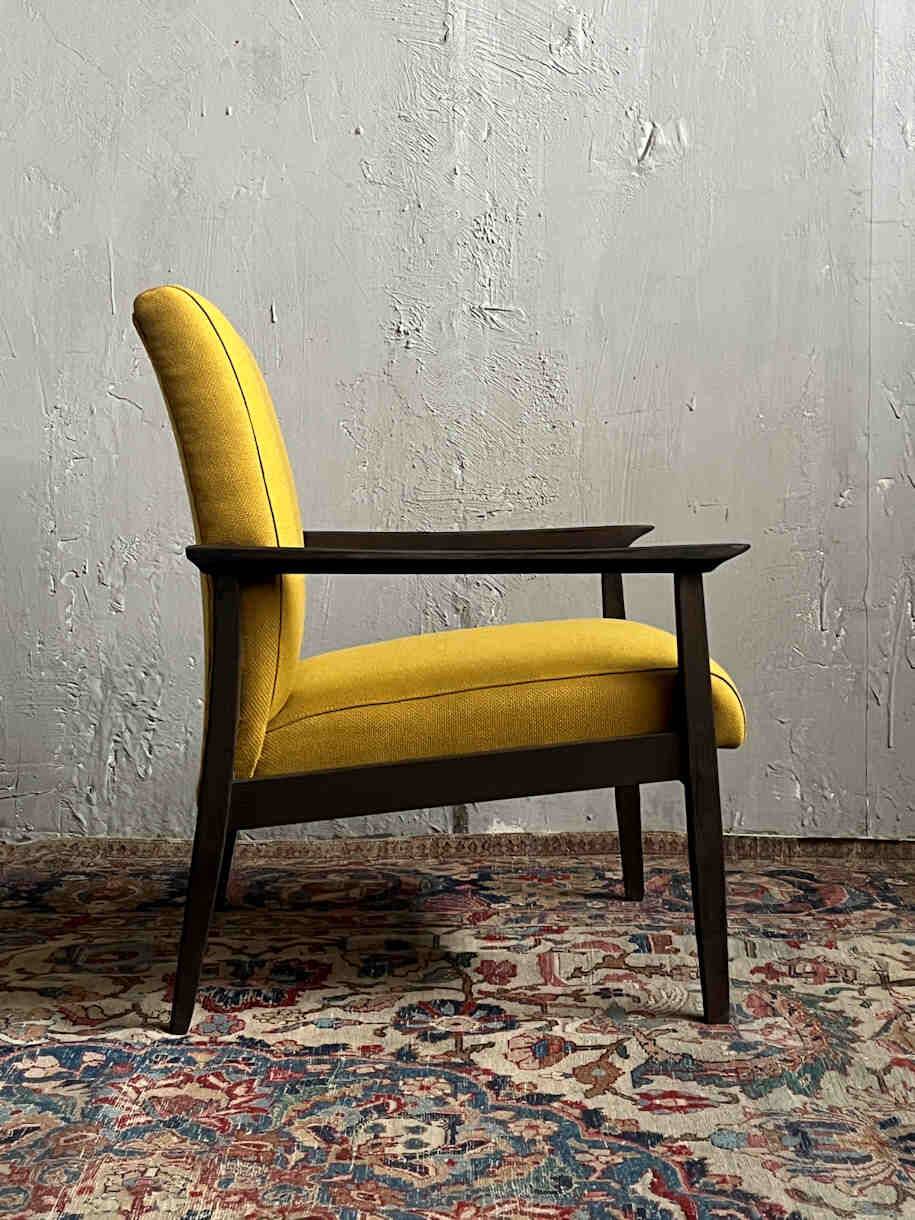 Fauteuil vintage restauré par ton (années 1960)