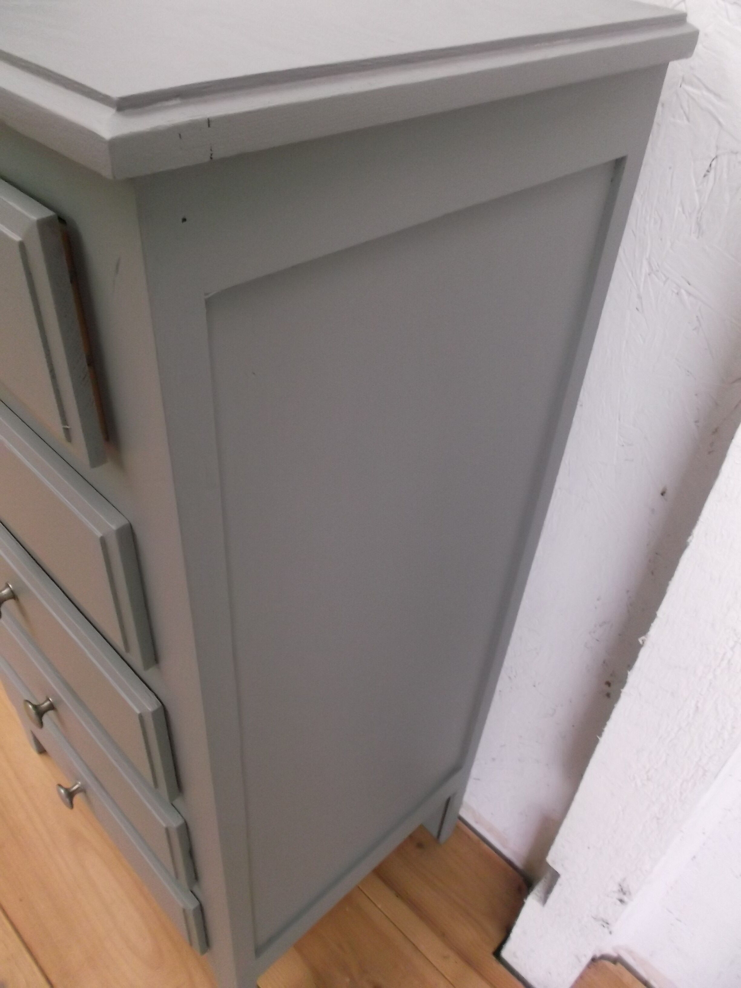 Chiffonier