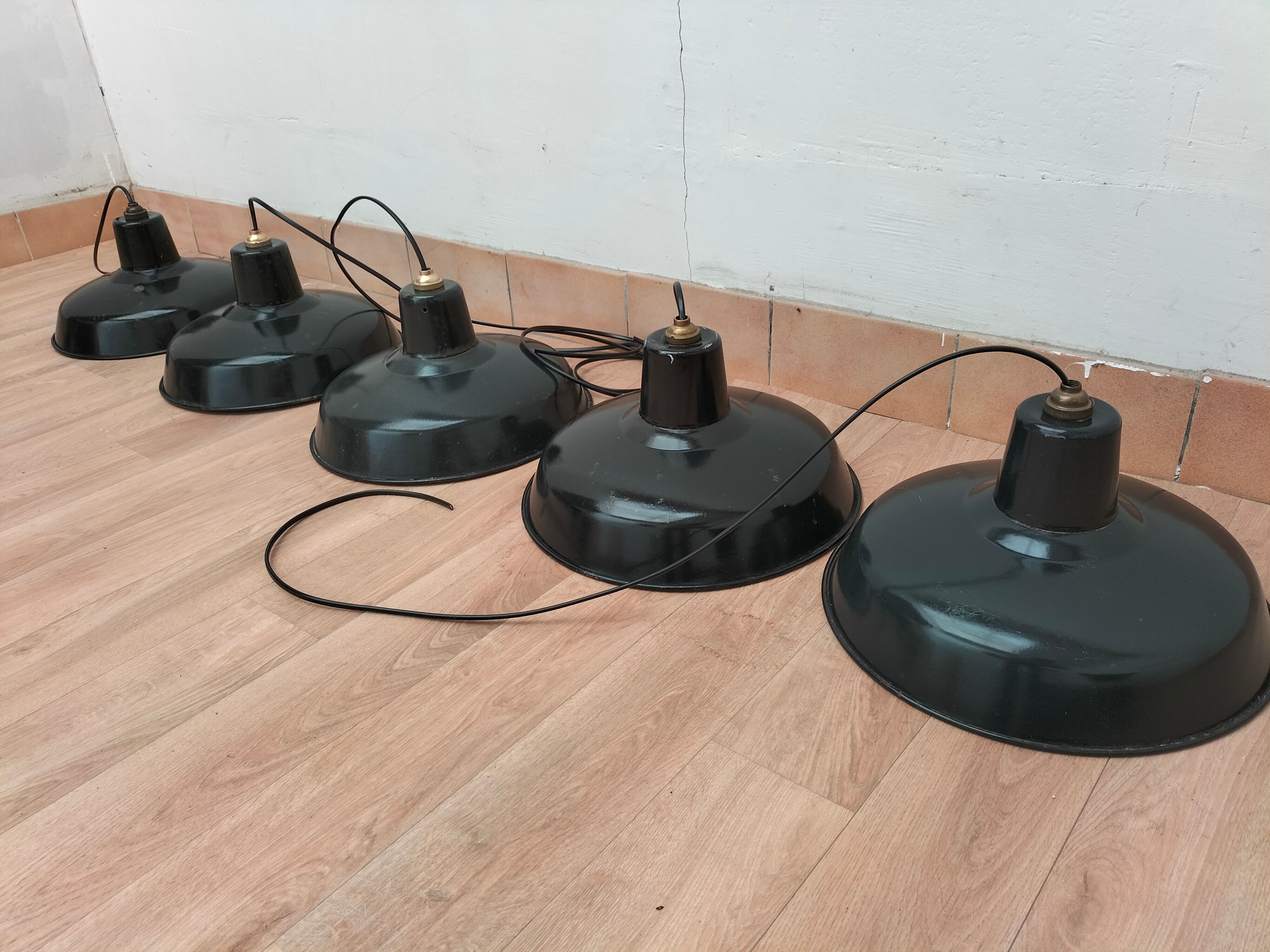 Set of 5 hanging lamps