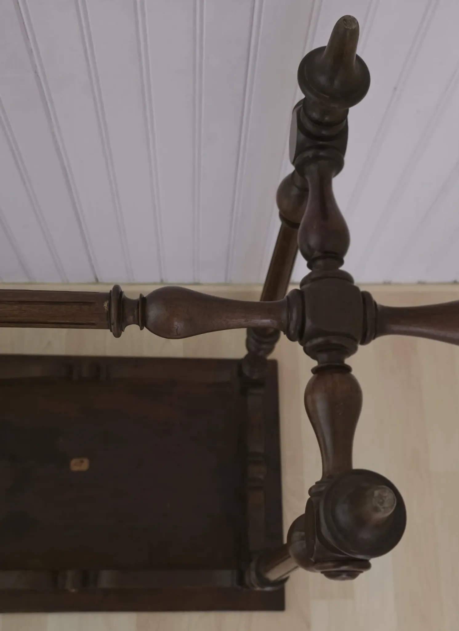 Table volante/ table d'appoint vers fin XIXE