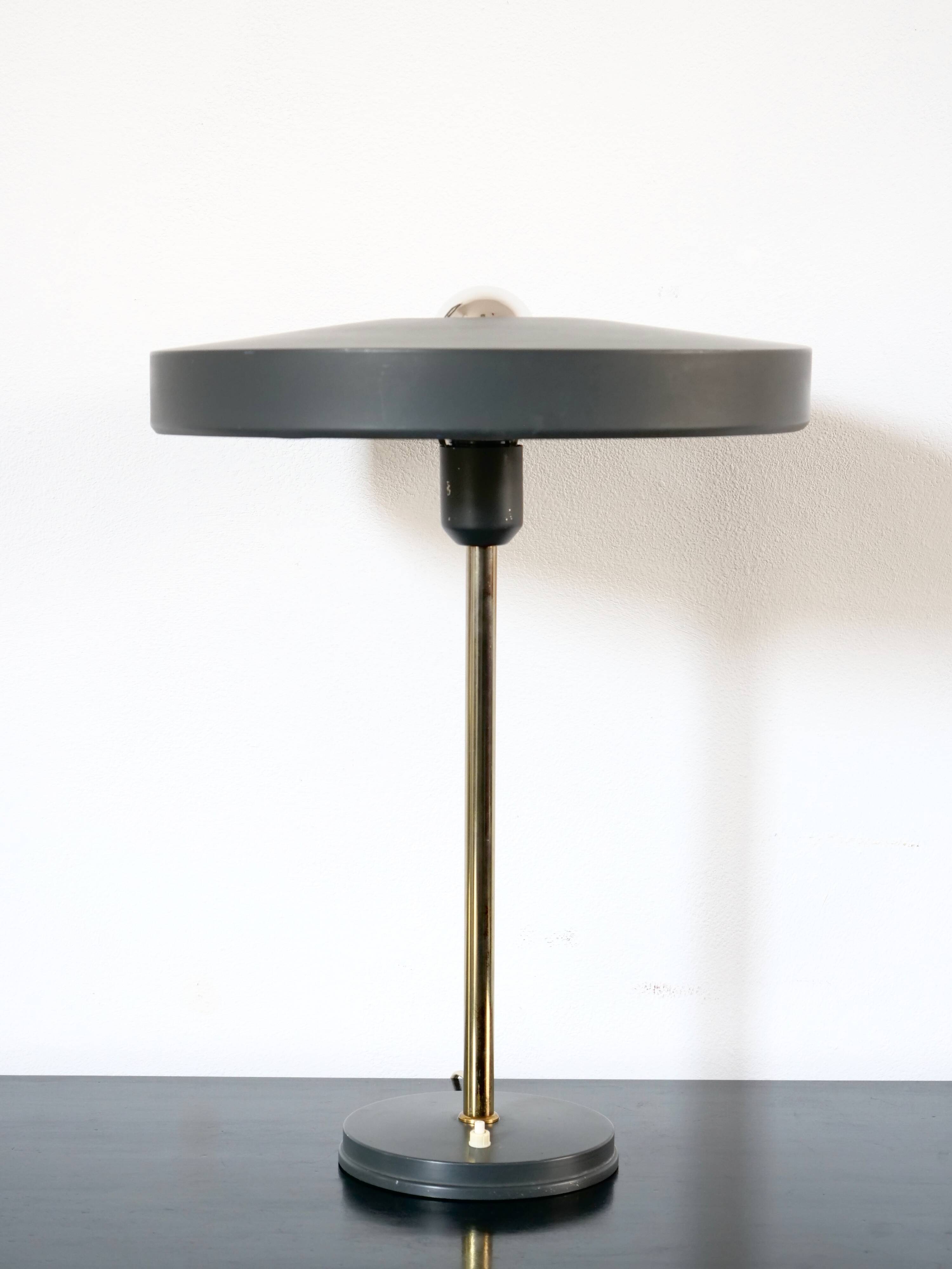 Lamp Philips Louis Kalff model Timor