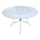 Wrought iron garden table, 117cm diameter