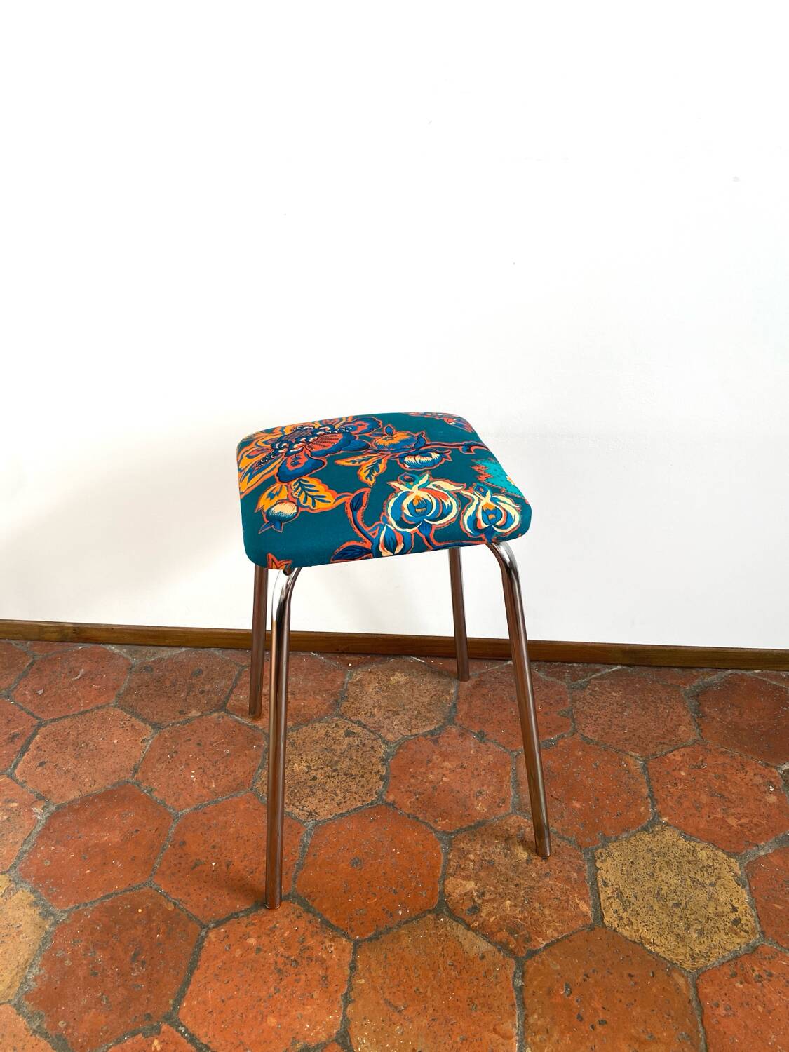 Vintage stool - Upcycling - tapestry - Romy green