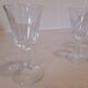 Lot de 7 petits verres à pied ciselés