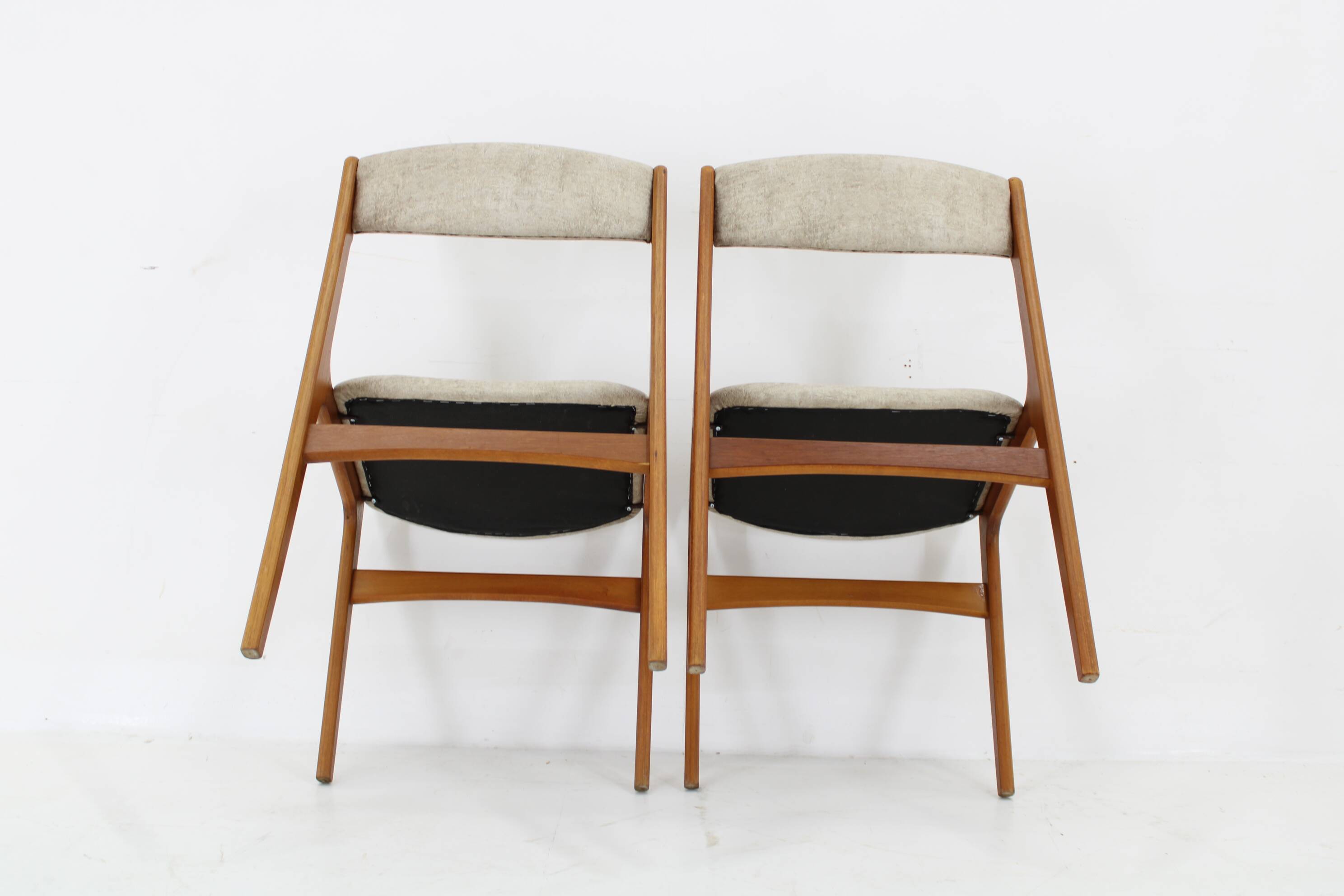 Ensemble de 4 chaises à manger danoises en teck des années 1960, restaurées