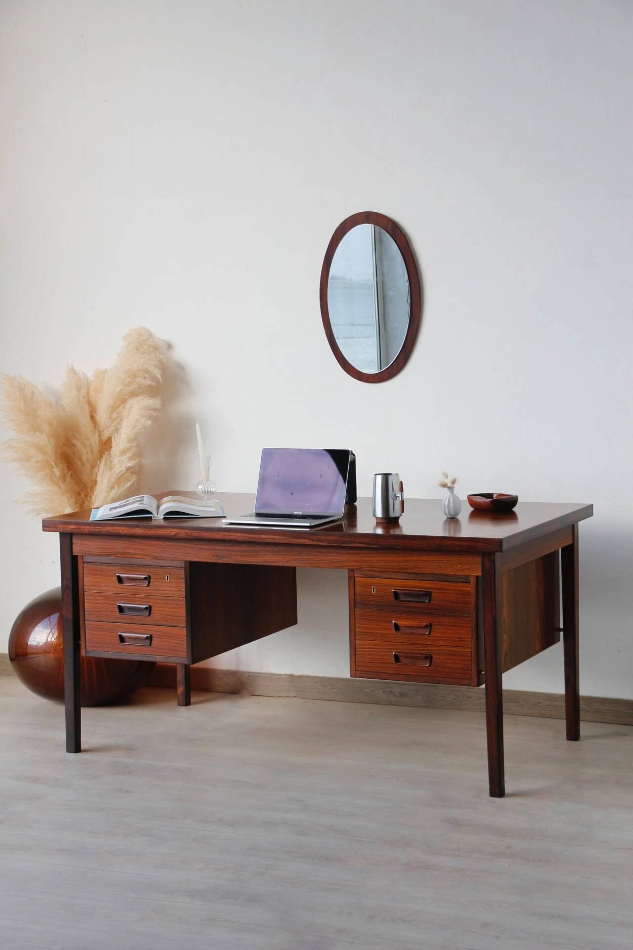 Arne Vodder rosewood desk | Scandinavian executive desk