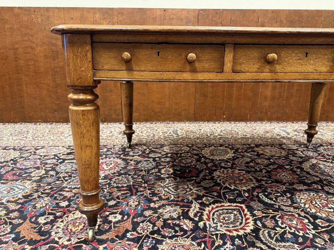 Classic English Writing Desk Partnerdesk