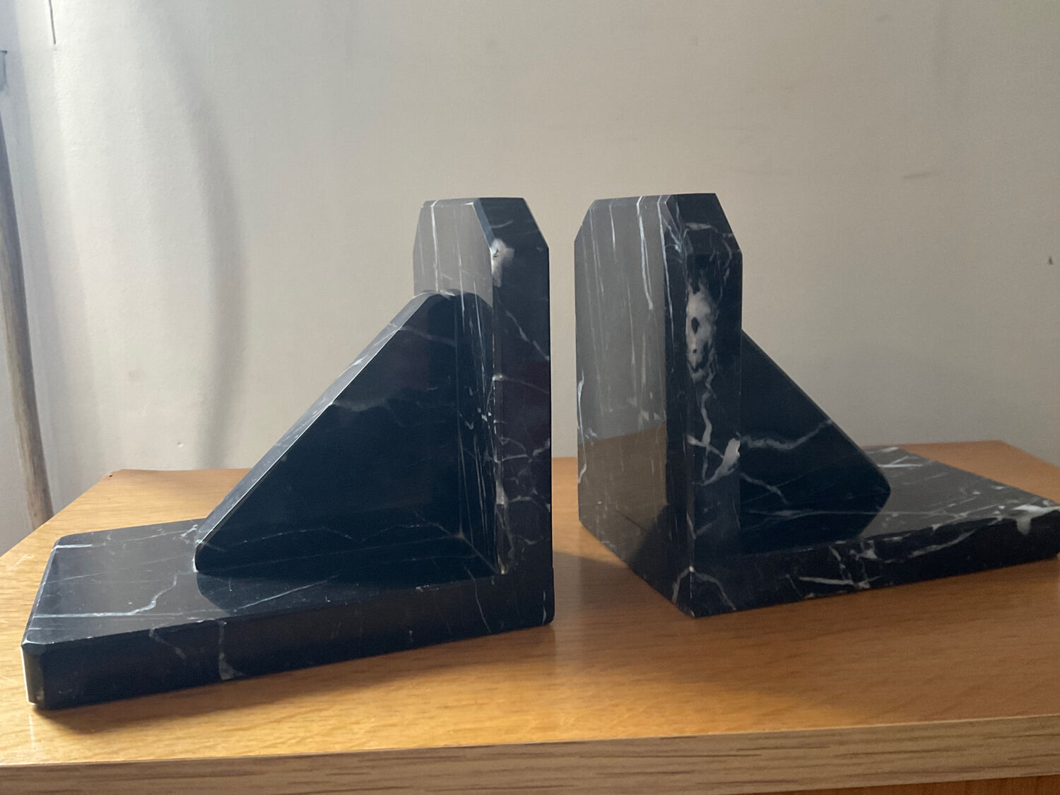 Pair of Art Deco bookends in black marble