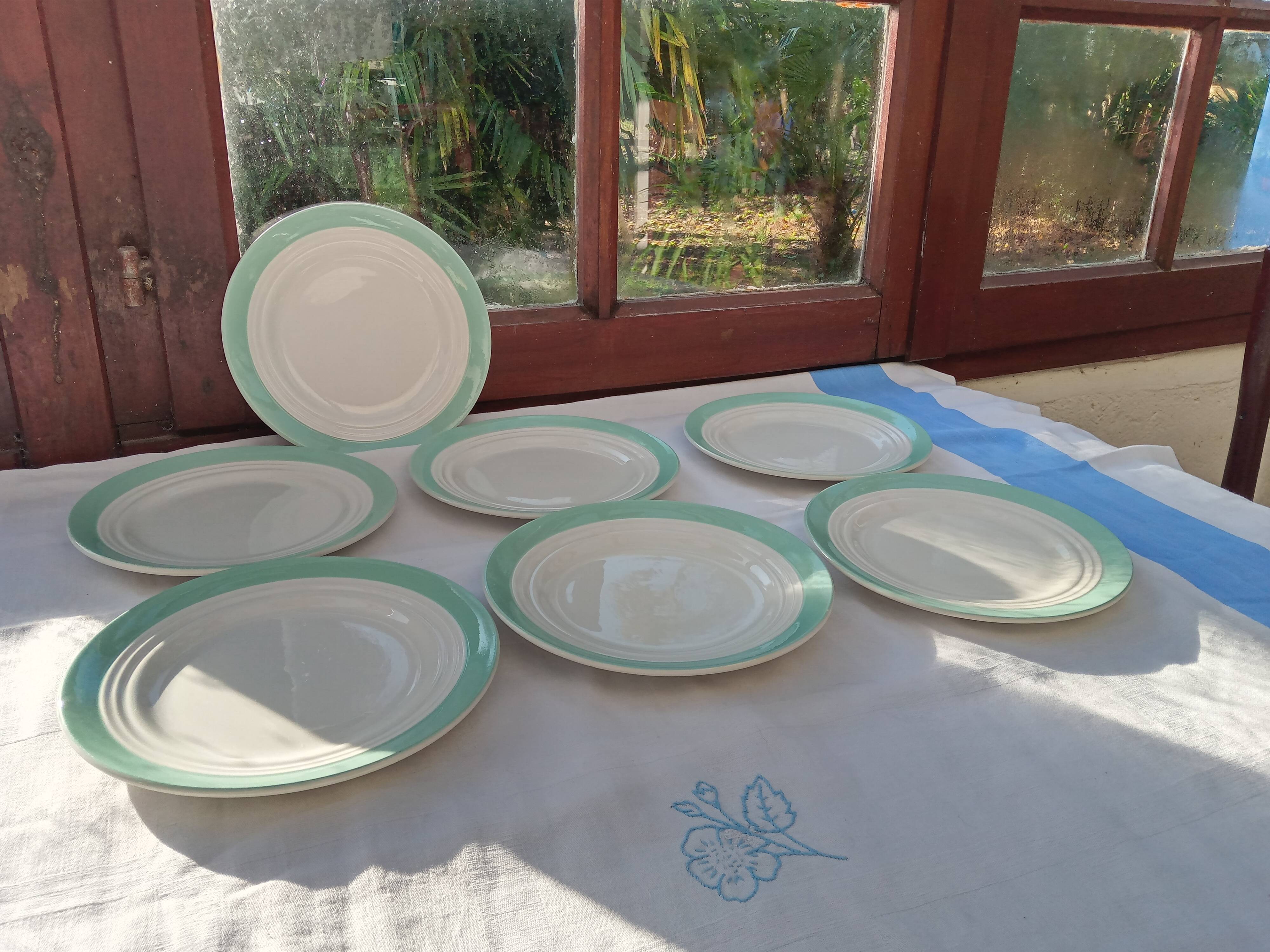 7 assiettes à dessert St Amand