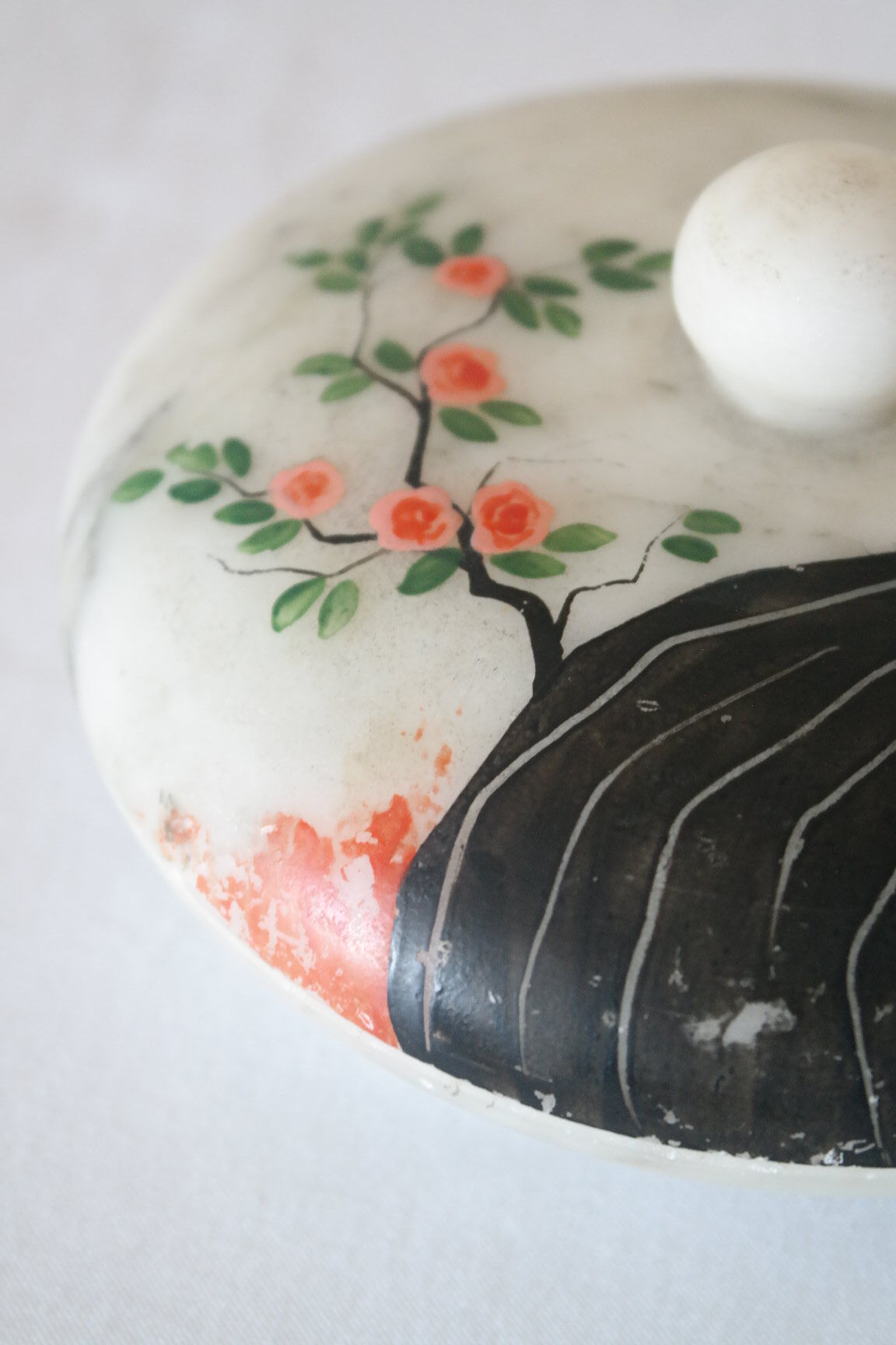 Hand-painted art deco round box