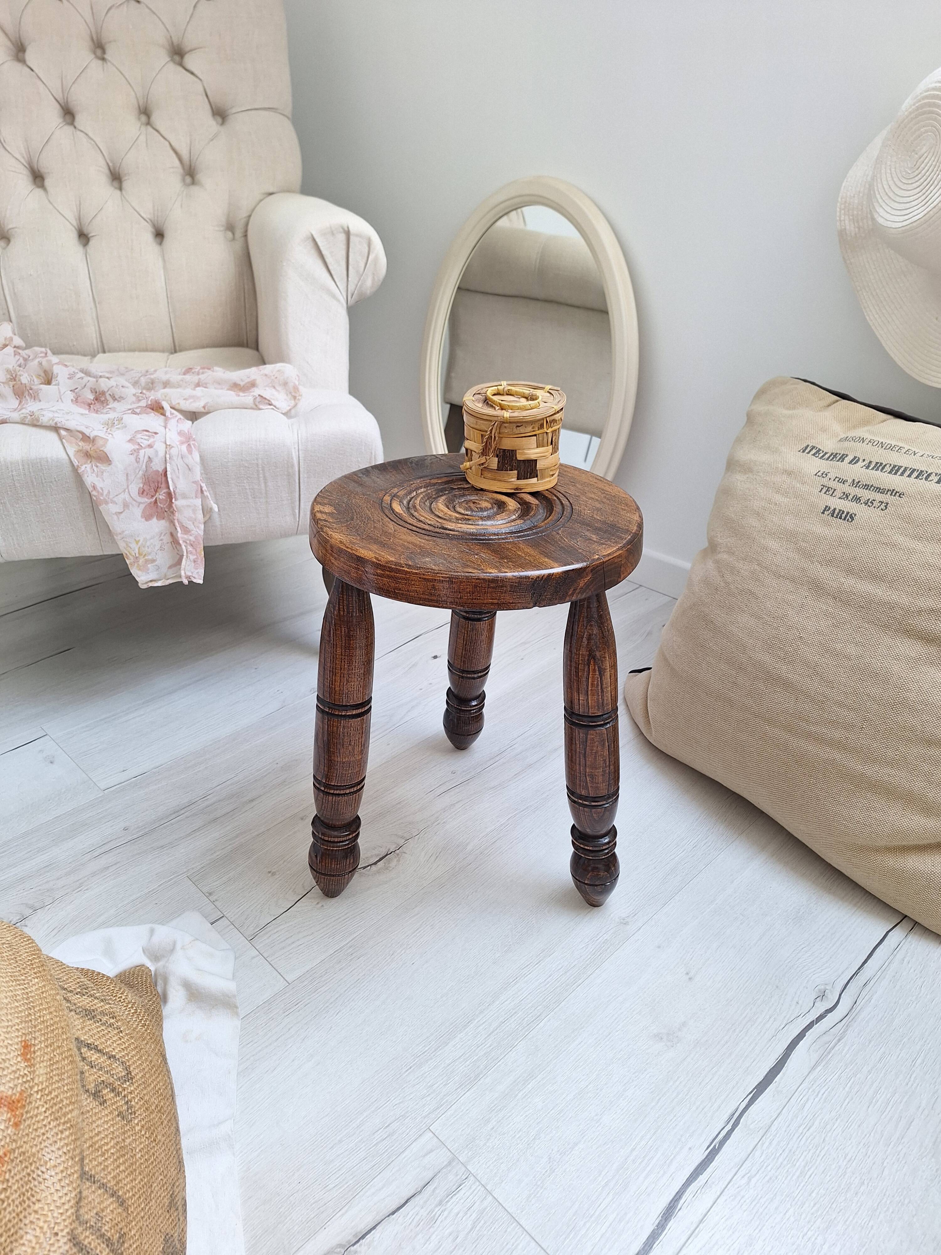 Solid wood tripod stool