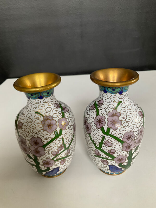 Paire de petits vases vintage en émail cloisonné