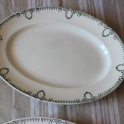 Lot 2 oval dishes Terre de fer Saint Amand swan