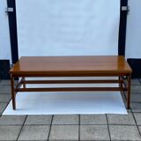 Table scandinave massive en teck