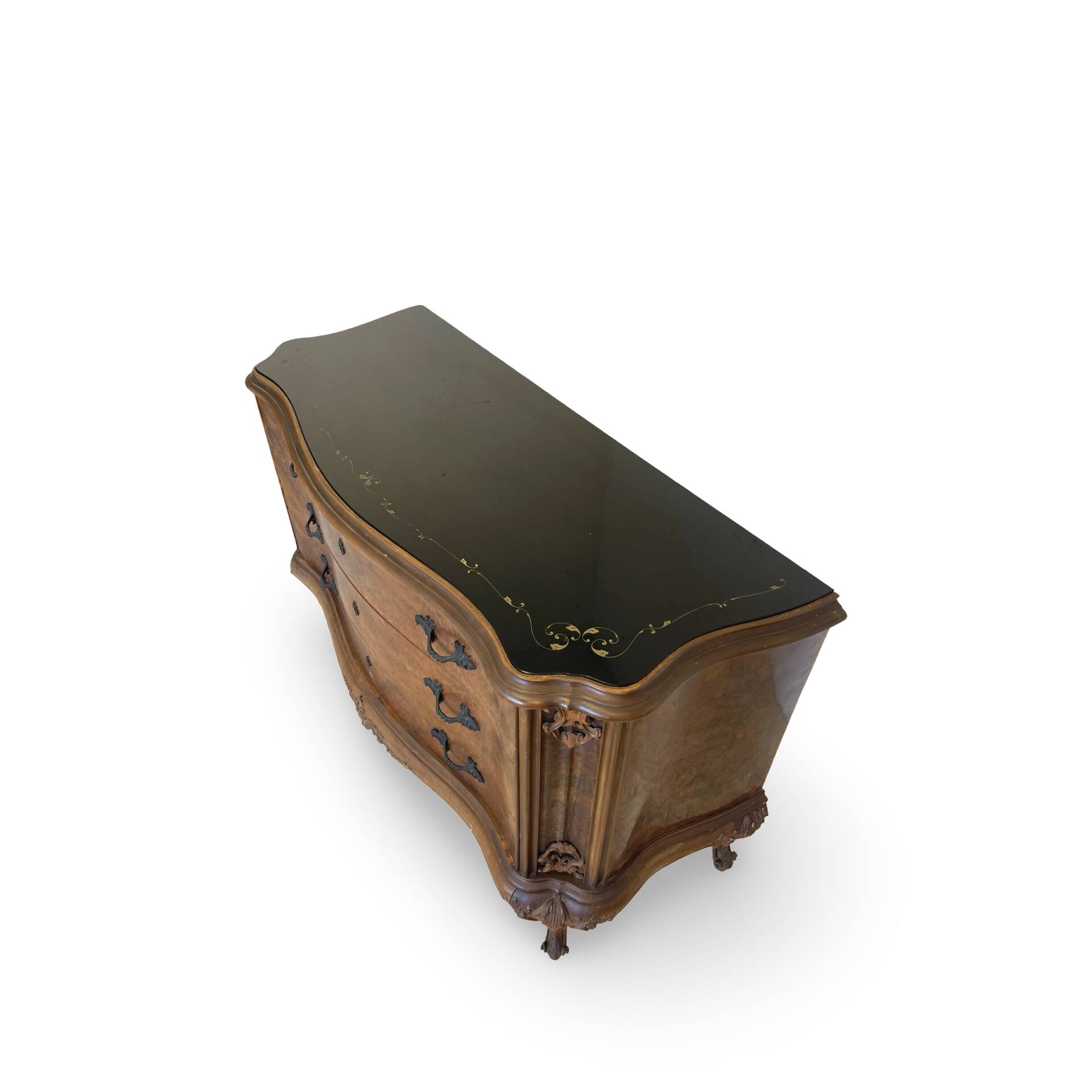 Elegant Italian Louis XV style commode, circa 1940.