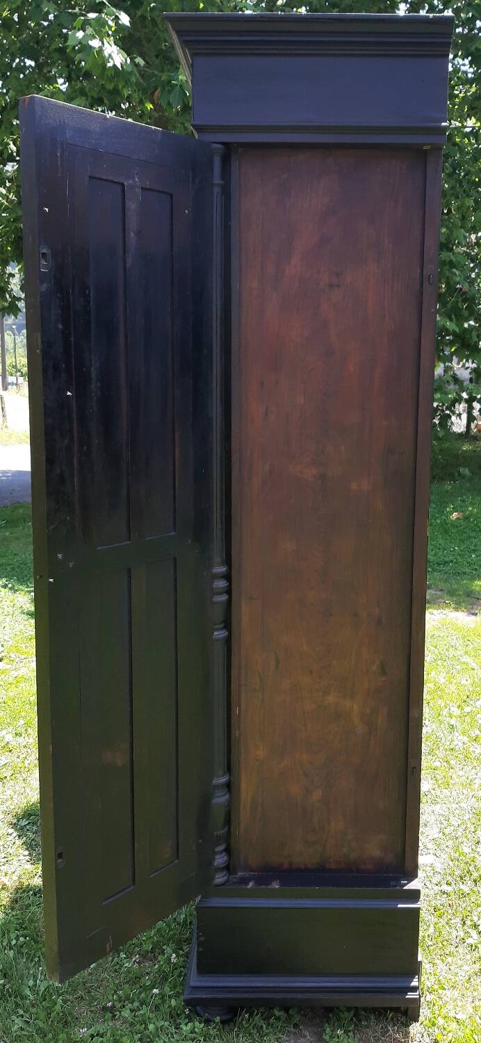 Dressmaker's cabinet with beveled triptych mirrors. (Mirror cabinet)