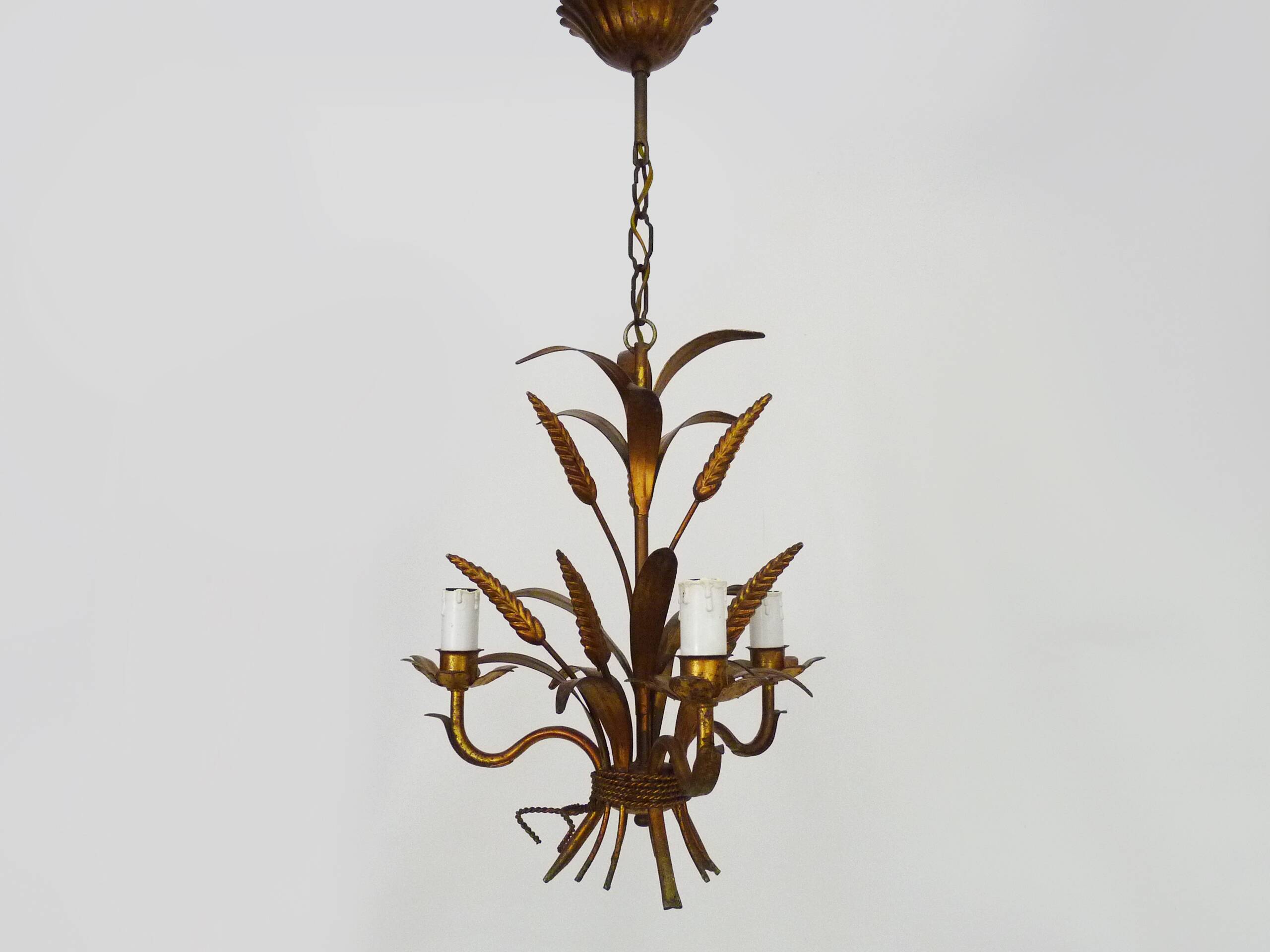 Vintage chandelier in aged gold metal, wheat ear chandelier, antique light fixture