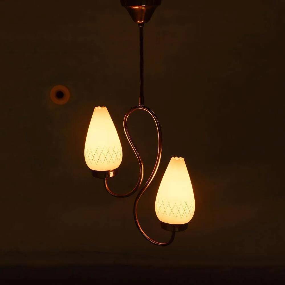 Suspension Midmod suédoise années 50, lampe vintage en opaline