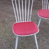 Set of 4 Scandinavian style chairs from the 50s in white lacquered wood and red skaï patties