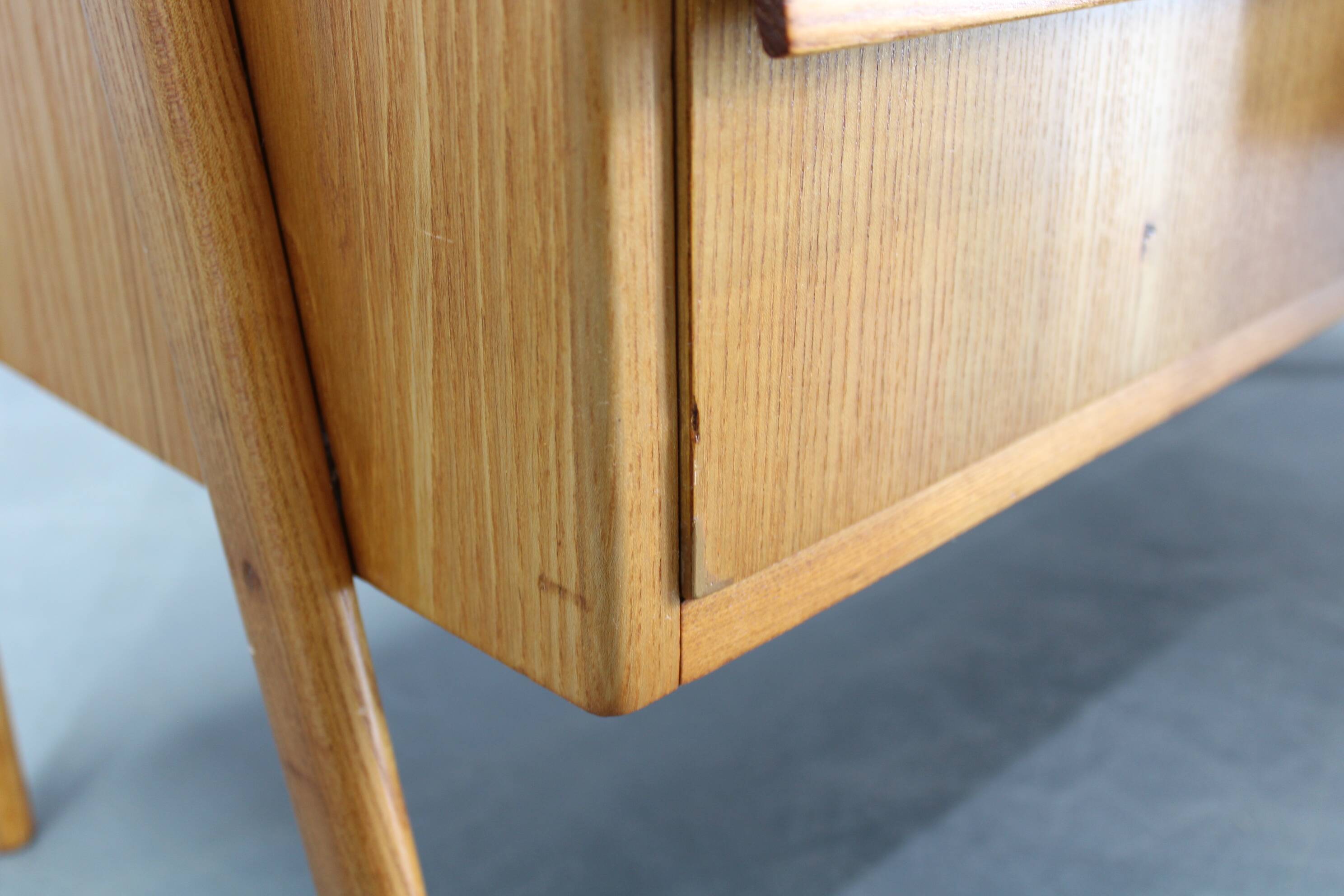 1960s Czechoslovakian Maple TV Rack with Drawers and Glass Top
