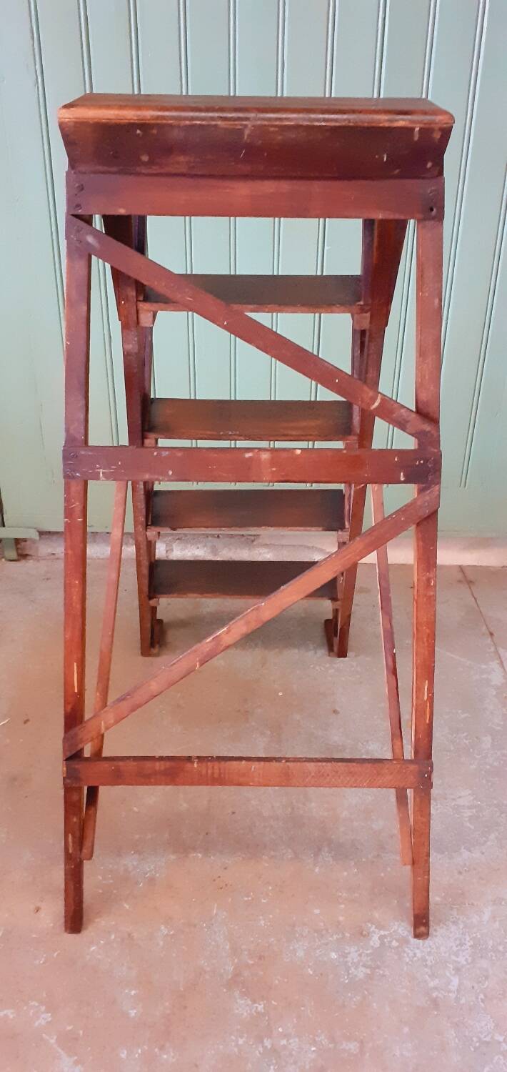Old stepladder.