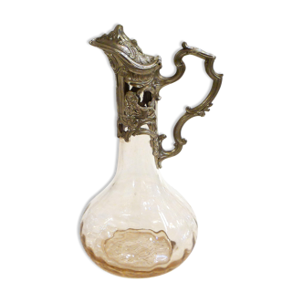 The Louvre's department carafe