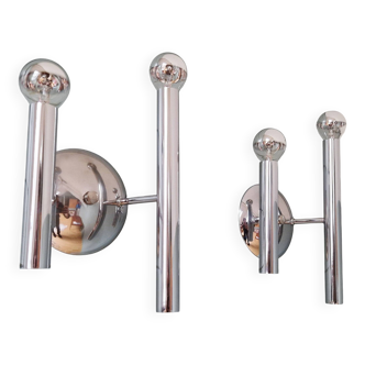 Pair of Space Age wall sconces in chrome metal, 1970.