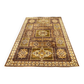 Grand tapis oriental