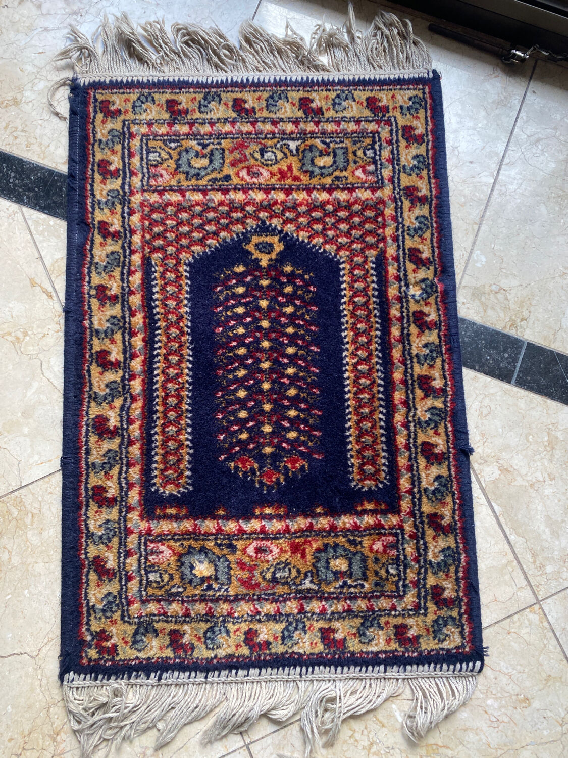 Persian small/ prayer carpet