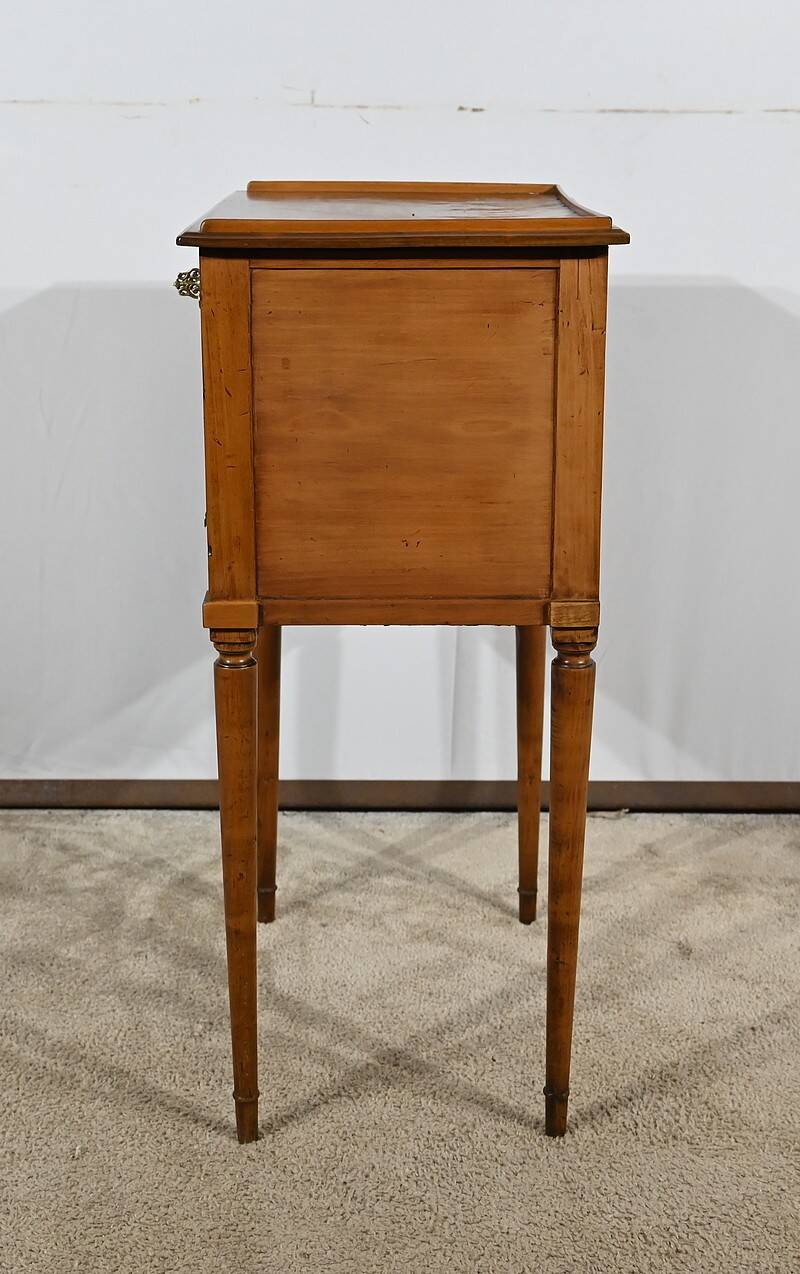 Small Living Room Table in Cherry and Walnut, Louis XVI Period – Late 18th Century