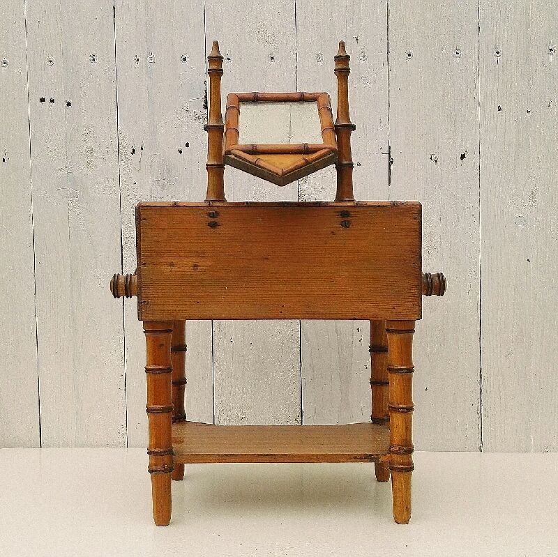 Former vintage bamboo doll hairdresser