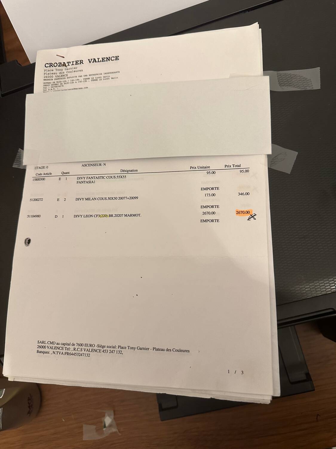 Lot of 2 high-end leather sofas.