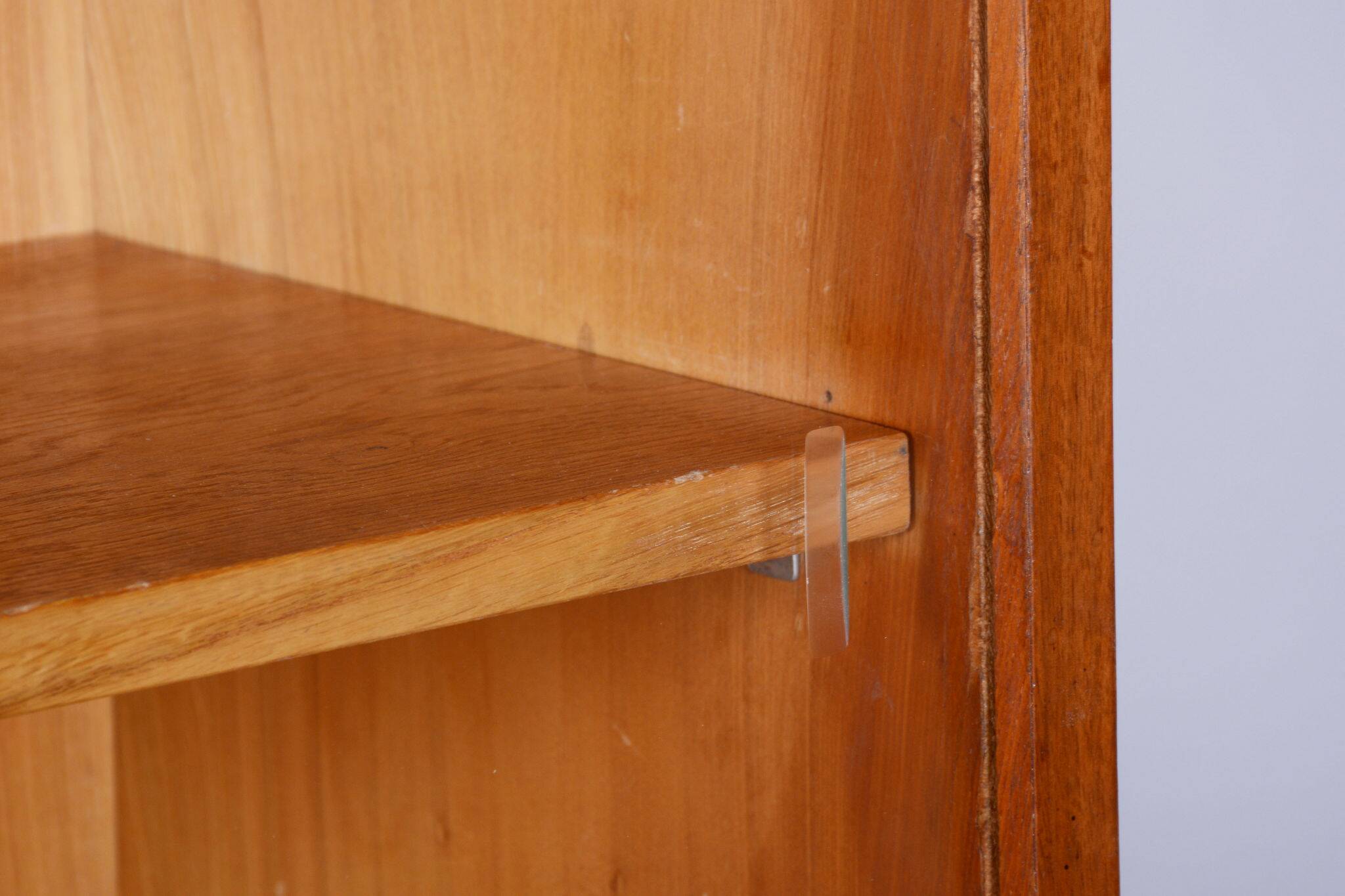 Restored Bauhaus Bookcase, Robert Slezák, Walnut and Chrome Plated Steel, 1930s
