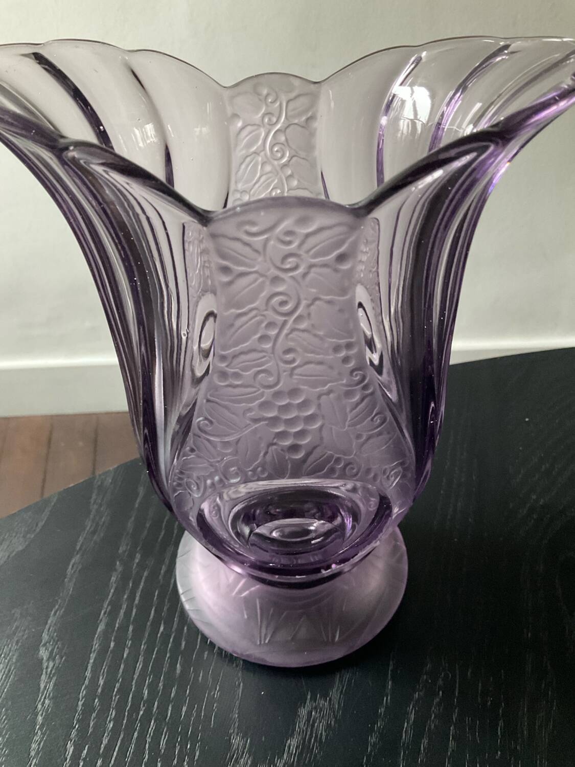 Art Deco vase Brockwitz-Germany in violet glass, signed.