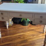 Bureau en bois de style provençal