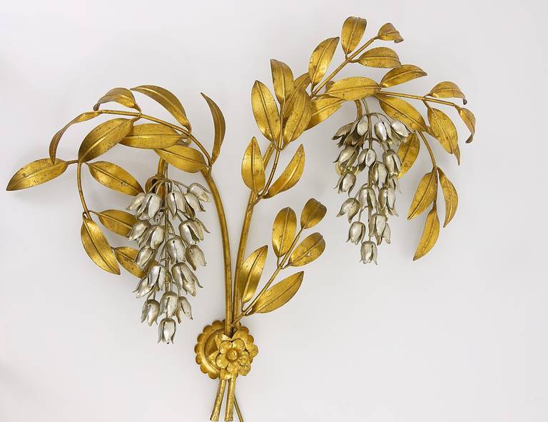 Large gold metal wall lamp in Hollywood Regency style by Hans Kögl, Maison Jansen.