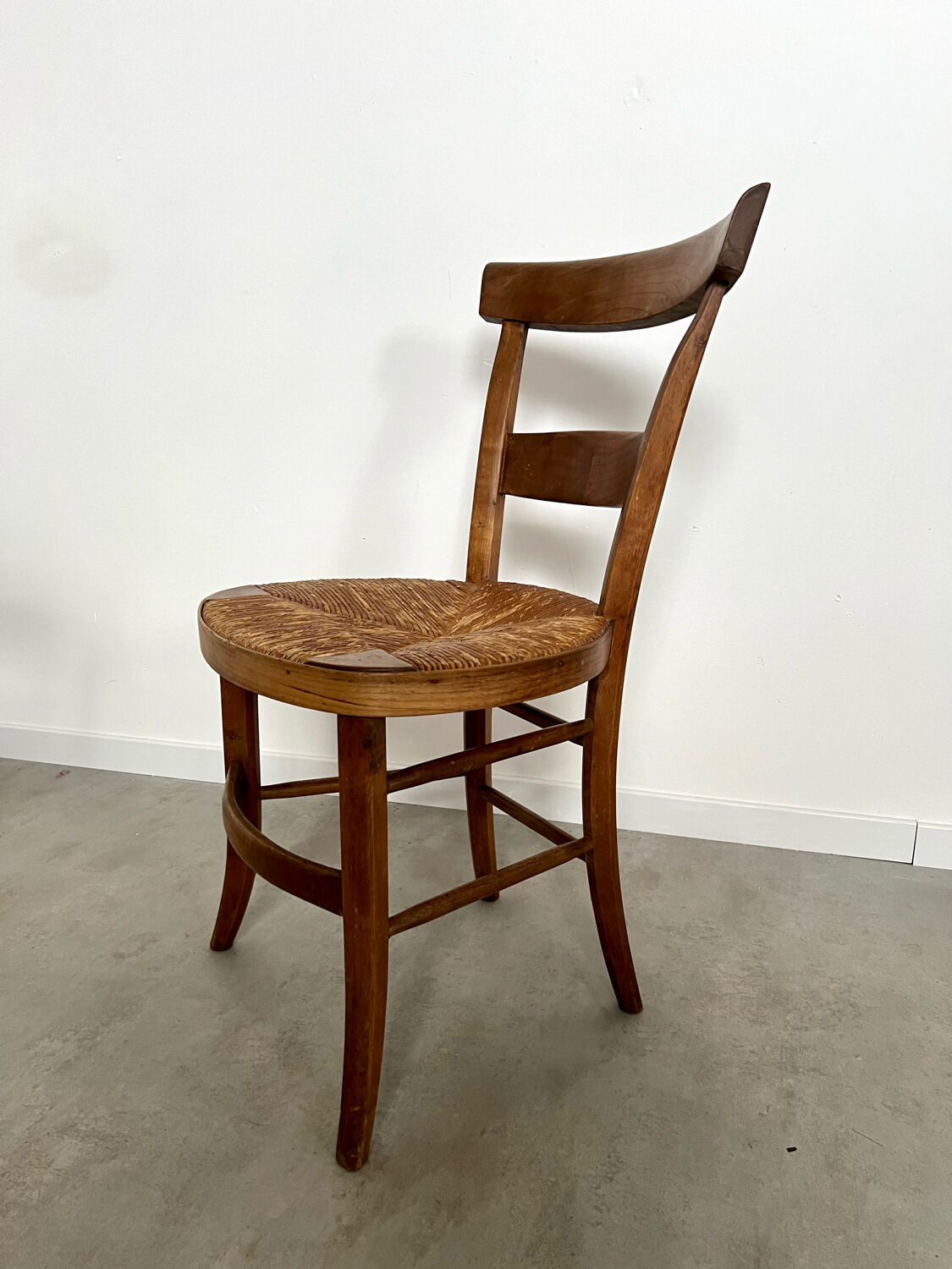 Lot de 6 chaises de ferme rustique début XX eme en bois / bistrot