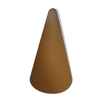 Light cone in opaline