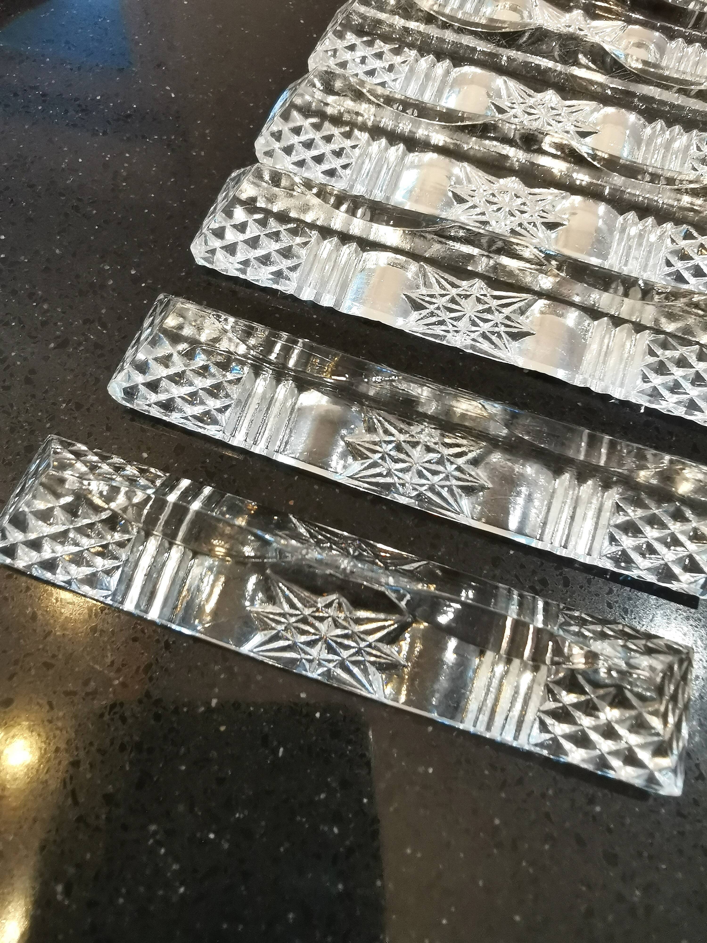 11 glass knife holders