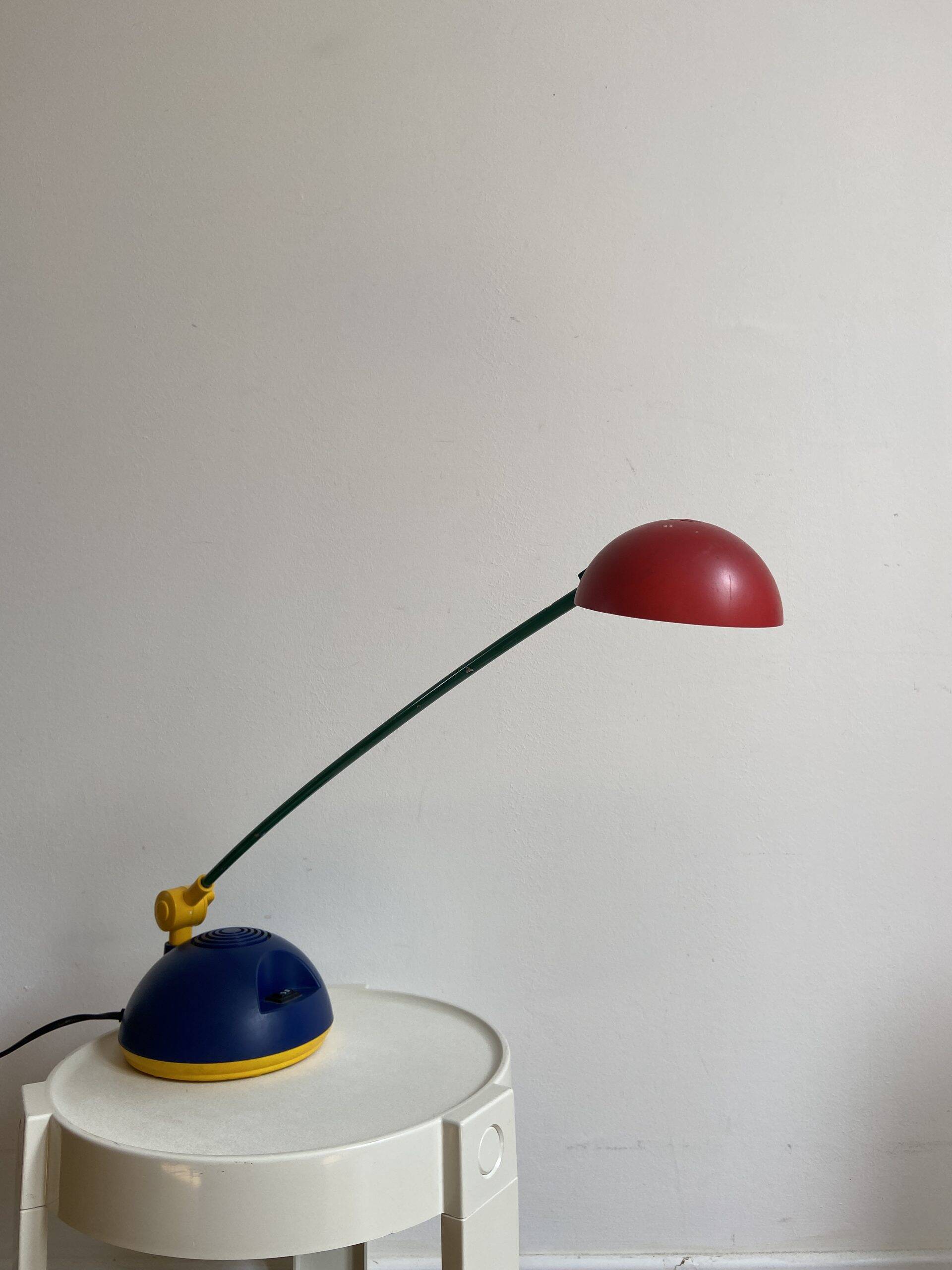 Colorful articulated desk lamp “memphis style” spirit design made in holland