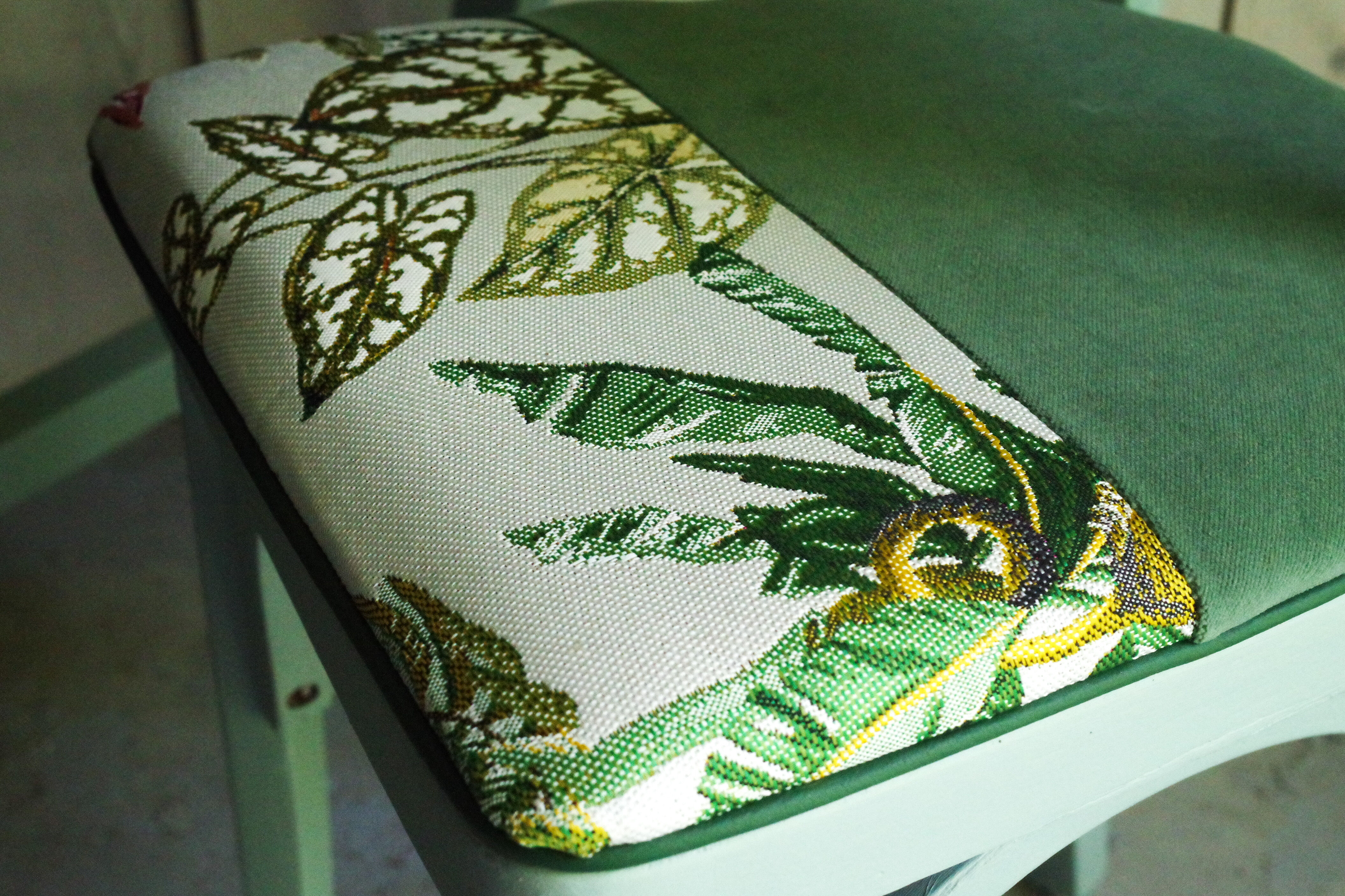 Desk compass feet and vintage Baumann chair revisited