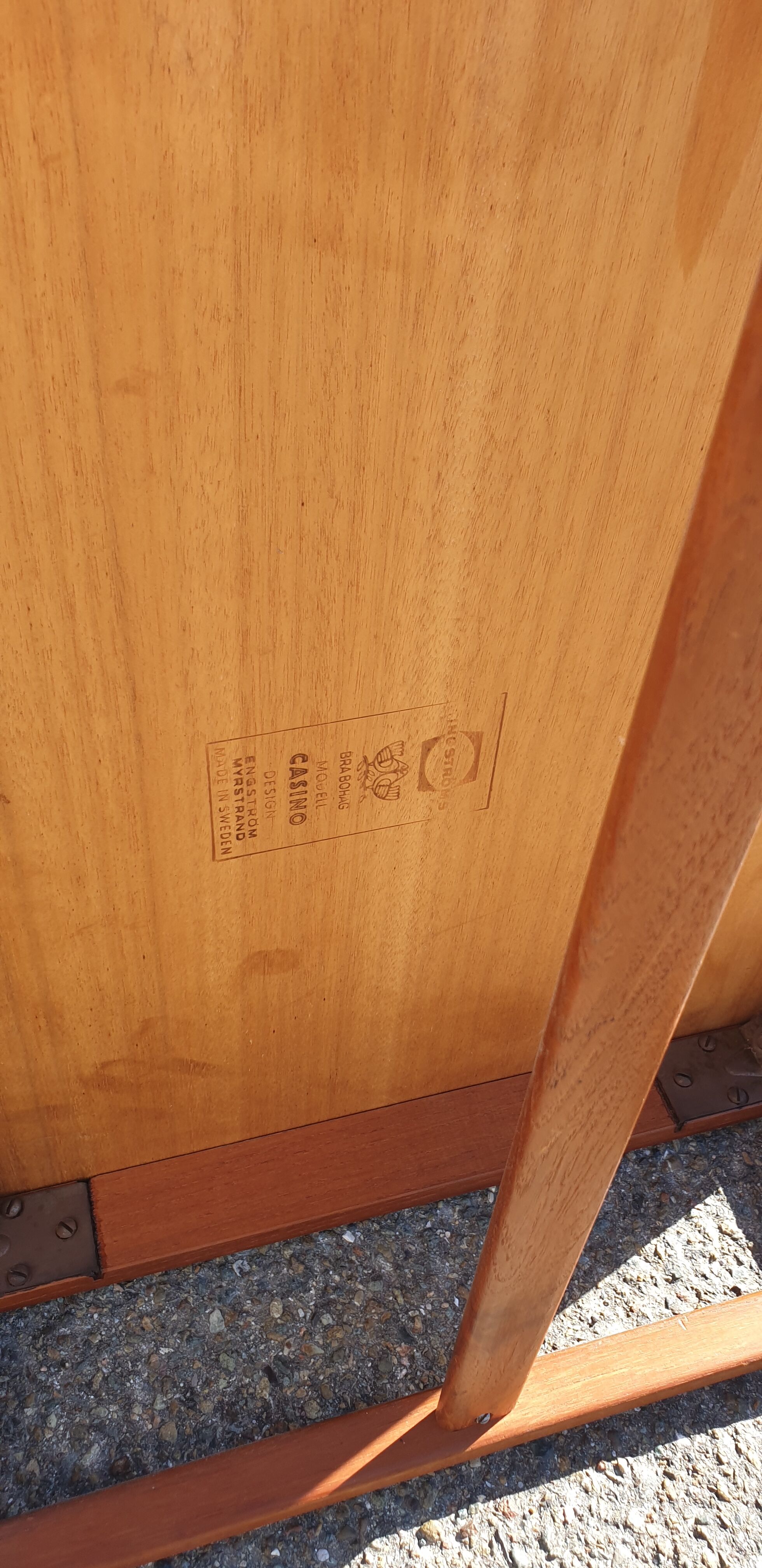 Desing 60 entry cabinet in swedish teak