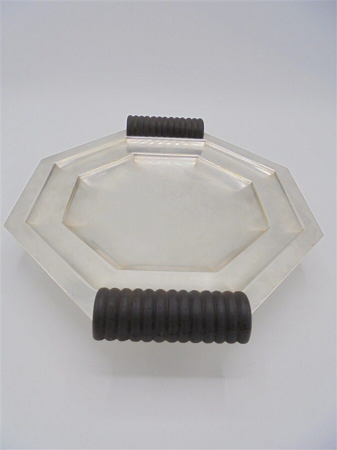 Art deco dish in silver